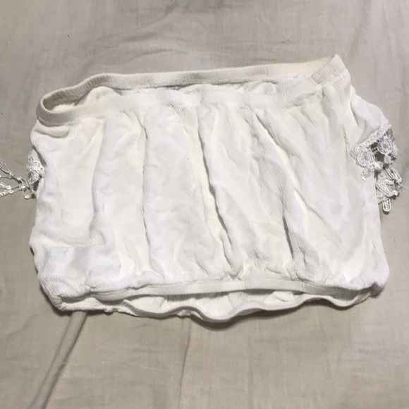 Cute white tube crop top - Picture 2 of 2